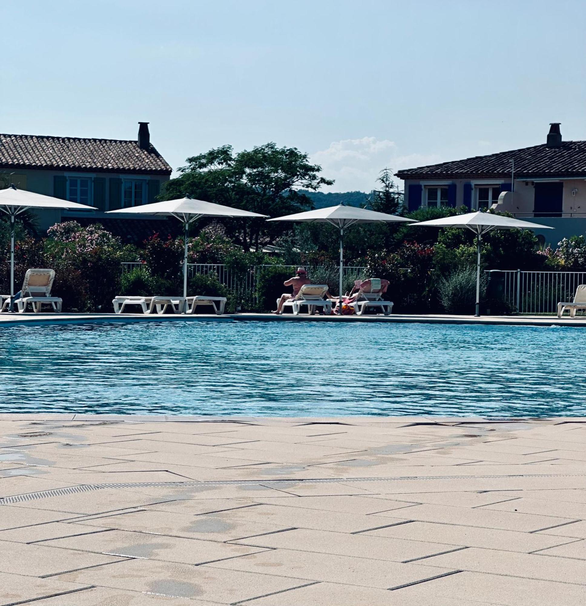 Studio Apartment - Domaine Du Golf Resort Roquebrune-sur-Argens Buitenkant foto